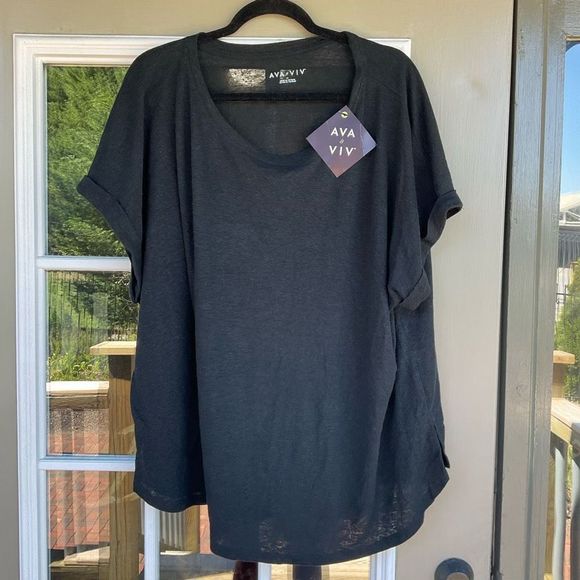 Ava & Viv NWT Scoopneck Black Rolled Sleeved Blouse Size 4X - Picture 1 of 6